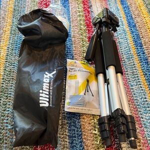 Black and Silver Tripod for Cameras NEW